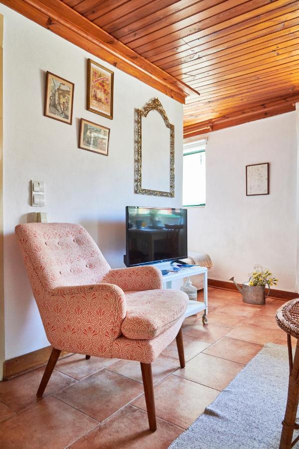 Light Filled Apartment Near Chiado, By Timecooler Lissabon Buitenkant foto